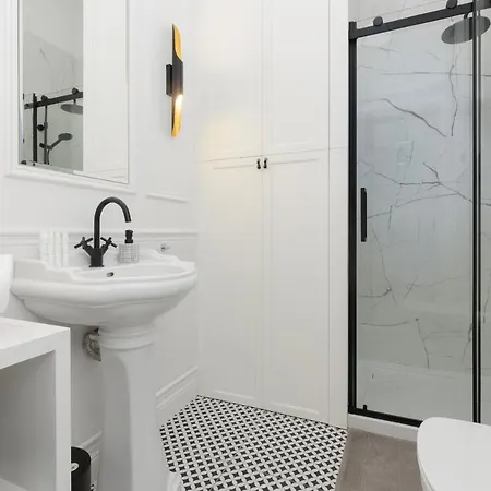 Strzelecka Old Town Cracow By Renters Prestige 아파트 *